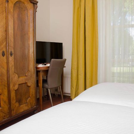 Hotel Graaf Bernstorff Schiermonnikoog Habitación foto