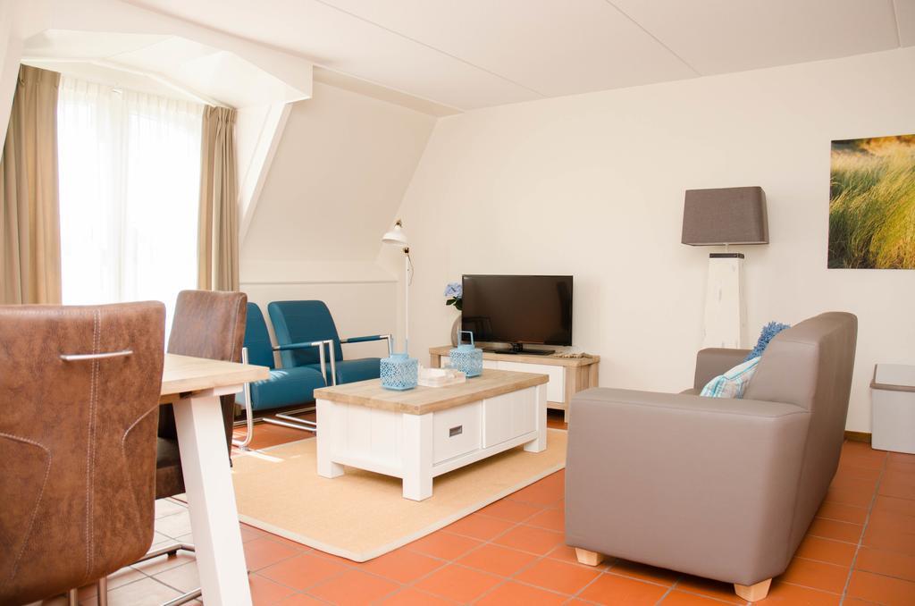Hotel Graaf Bernstorff Schiermonnikoog Habitación foto
