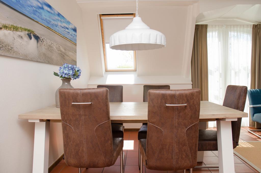 Hotel Graaf Bernstorff Schiermonnikoog Habitación foto