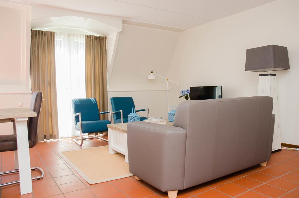 Hotel Graaf Bernstorff Schiermonnikoog Habitación foto