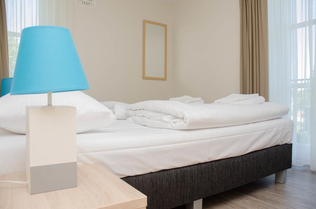 Hotel Graaf Bernstorff Schiermonnikoog Habitación foto