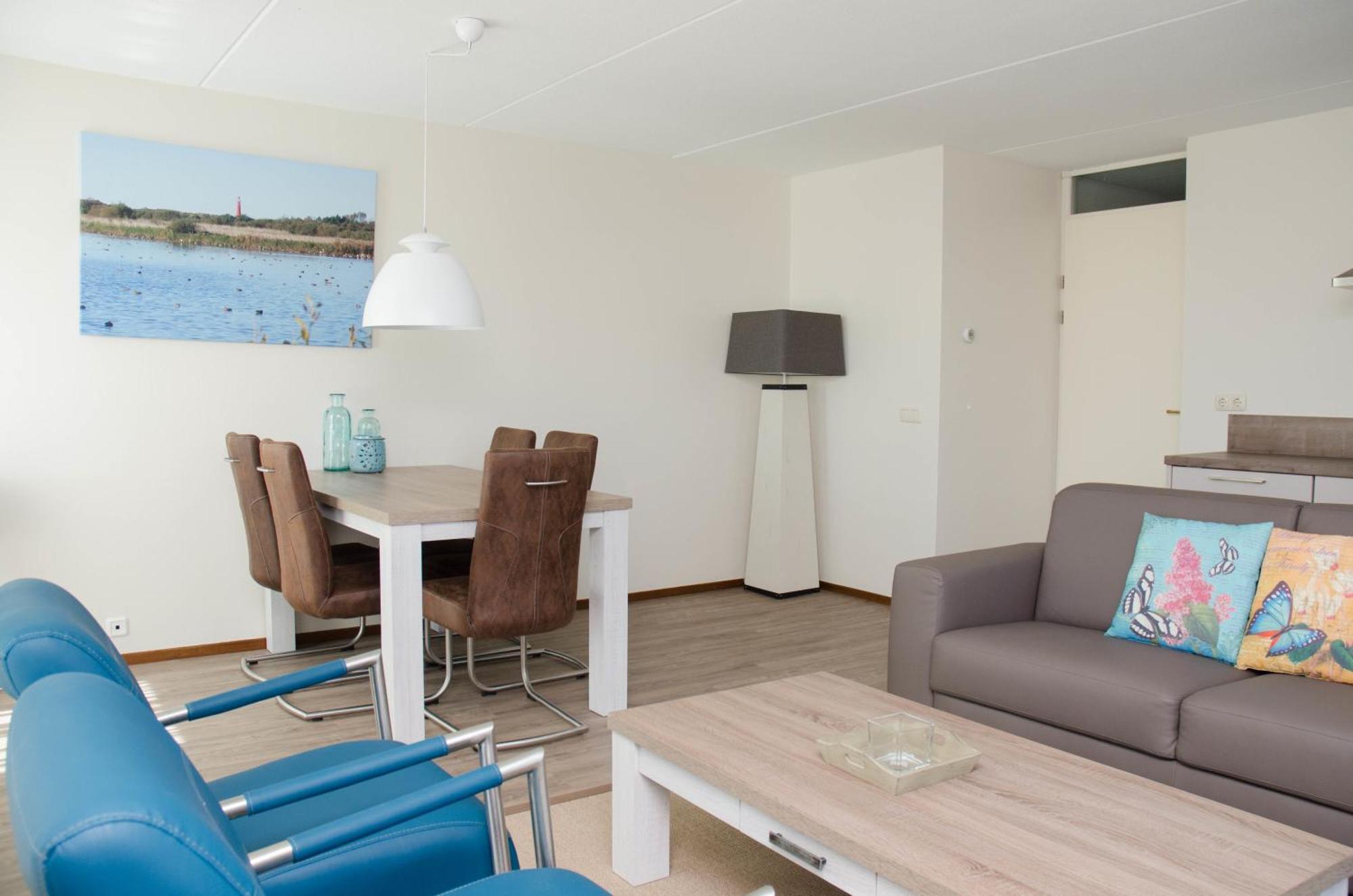 Hotel Graaf Bernstorff Schiermonnikoog Habitación foto