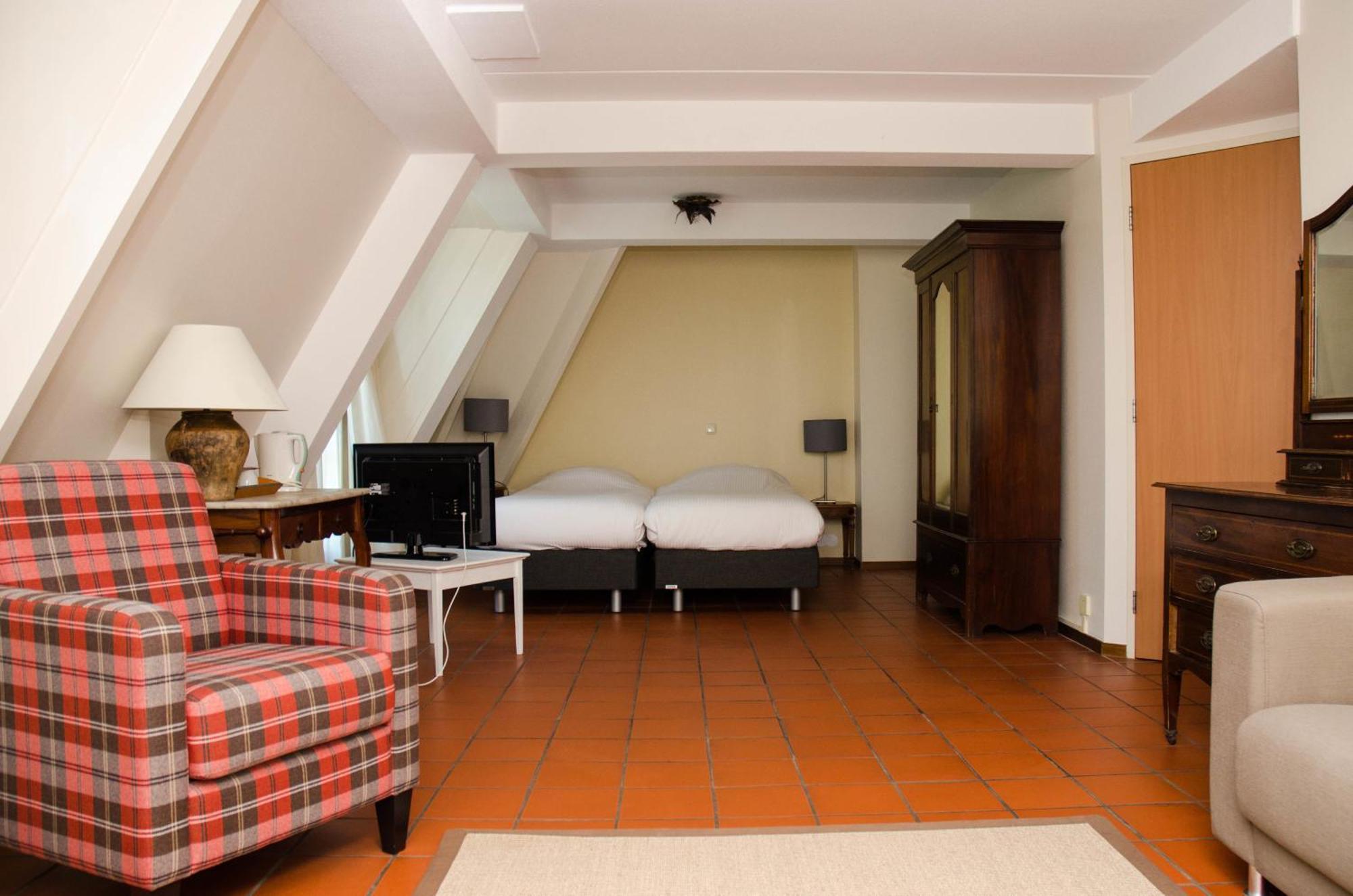 Hotel Graaf Bernstorff Schiermonnikoog Habitación foto