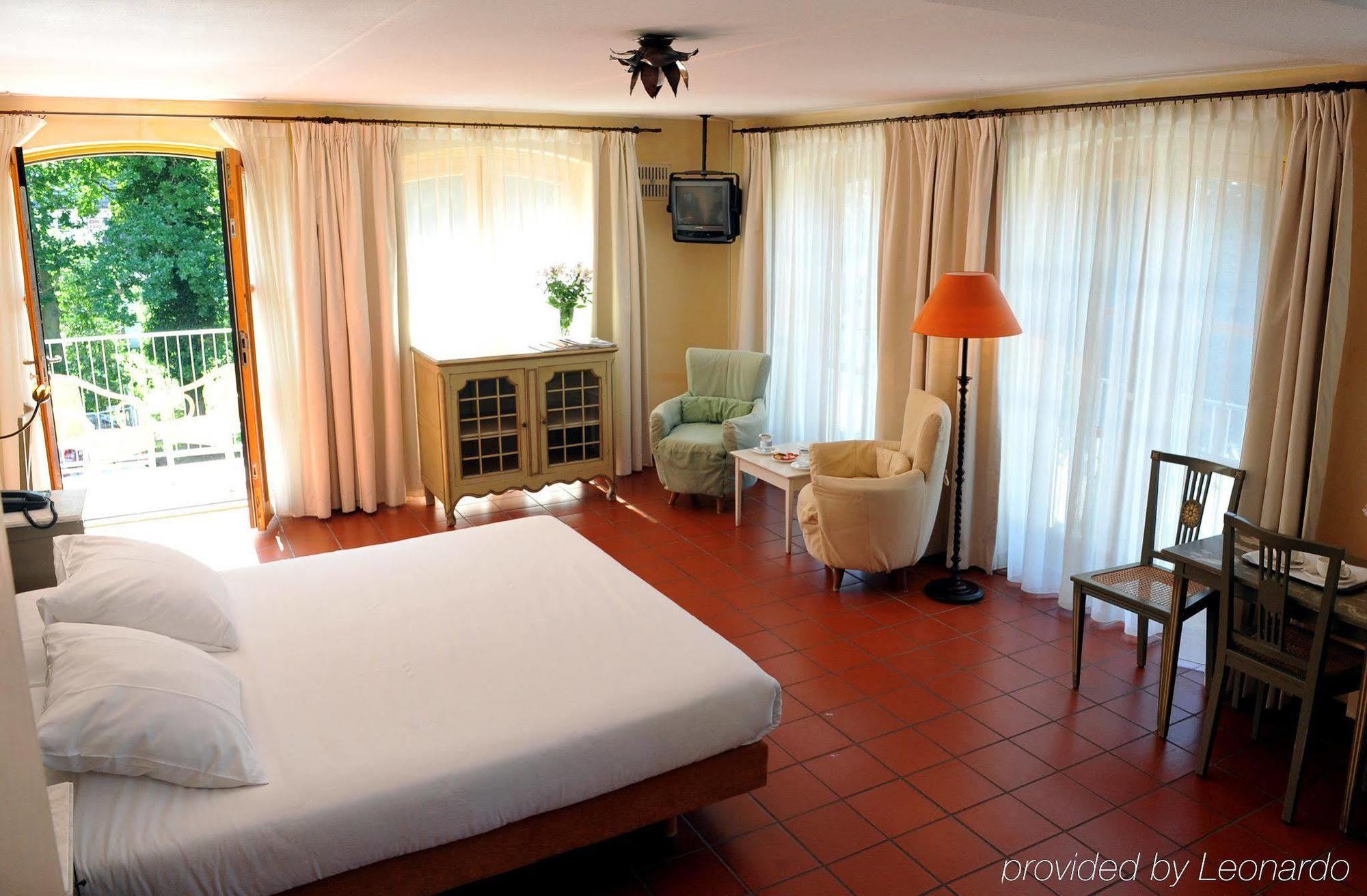 Hotel Graaf Bernstorff Schiermonnikoog Habitación foto